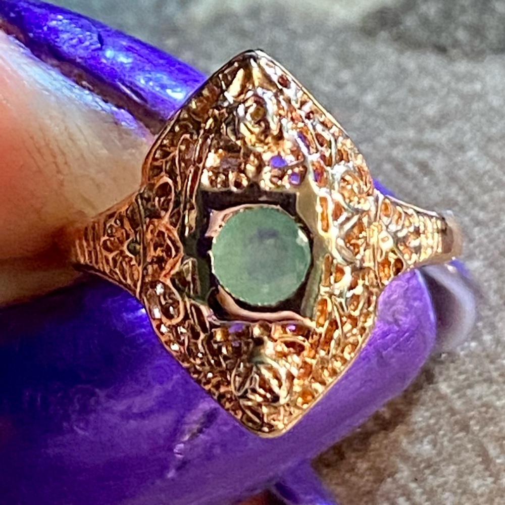 NWOT .25CTW GENUINE ROUND CUT EMERALD ROSE GOLD RING. - Picture 3 of 12